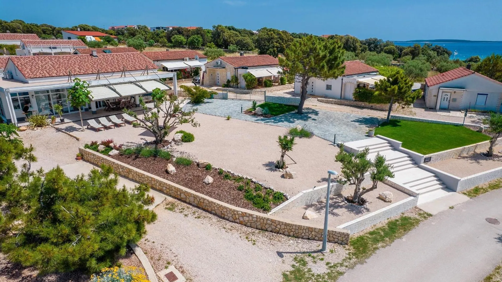 Villa Seaside House For Families With Children Mandre, Pag - 22604 Kolan Kroatien