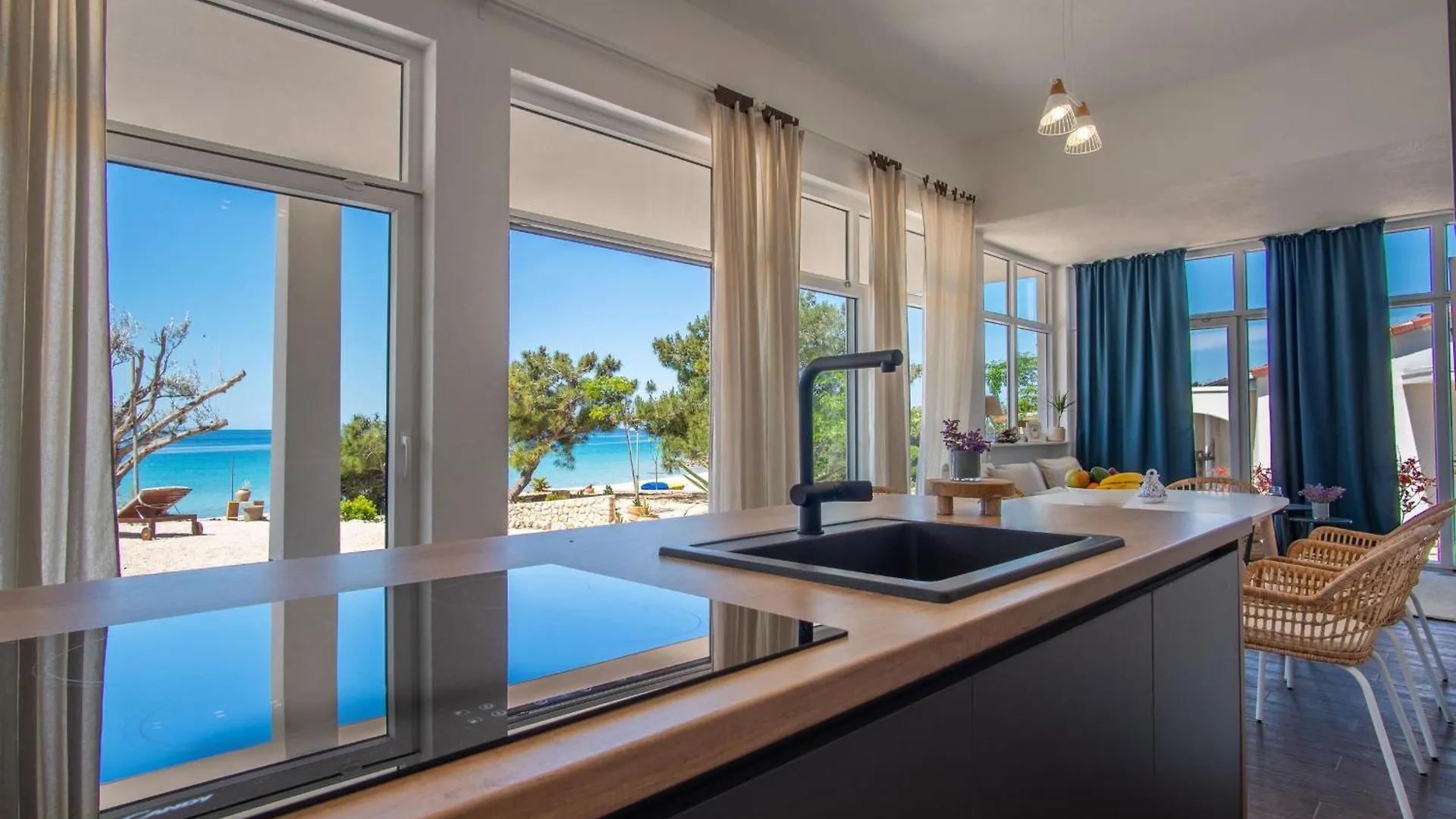 Villa Seaside House For Families With Children Mandre, Pag - 22604 Kolan Ferienhaus